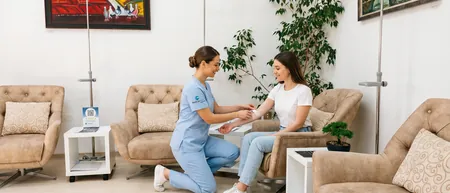 Demir infüzyonu — Belgrad'daki Medical Time hastanesinde anemi tedavisi