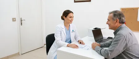 Belgrad'daki Medical Time hastanesinde üroloji muayenesi